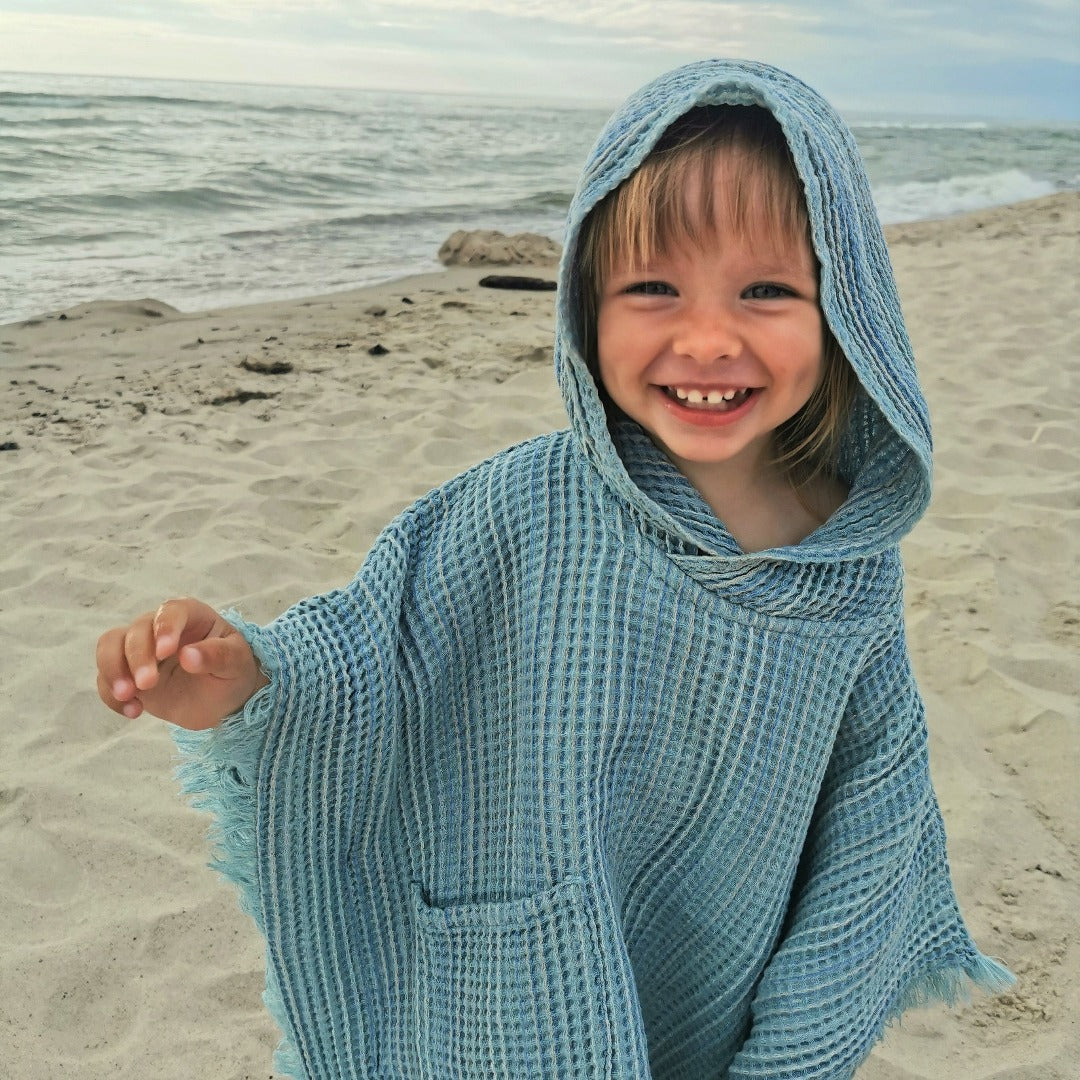 Linen Poncho. Ocean Green