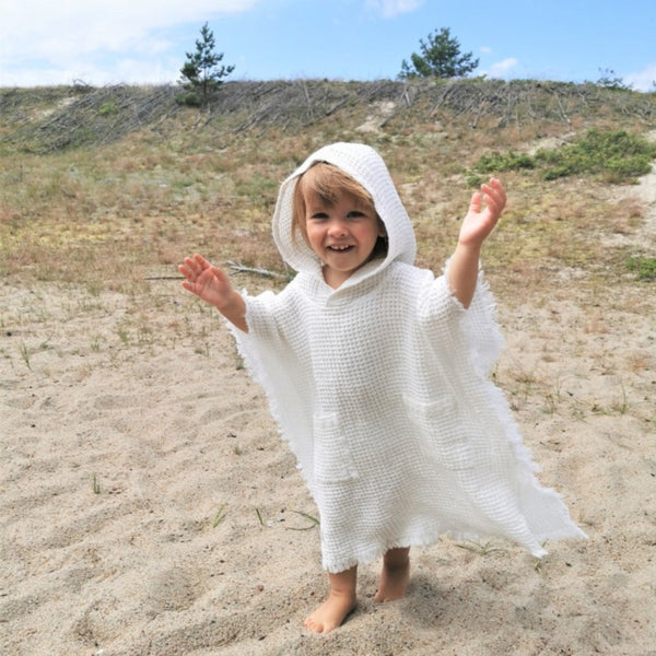 Linen Poncho. White