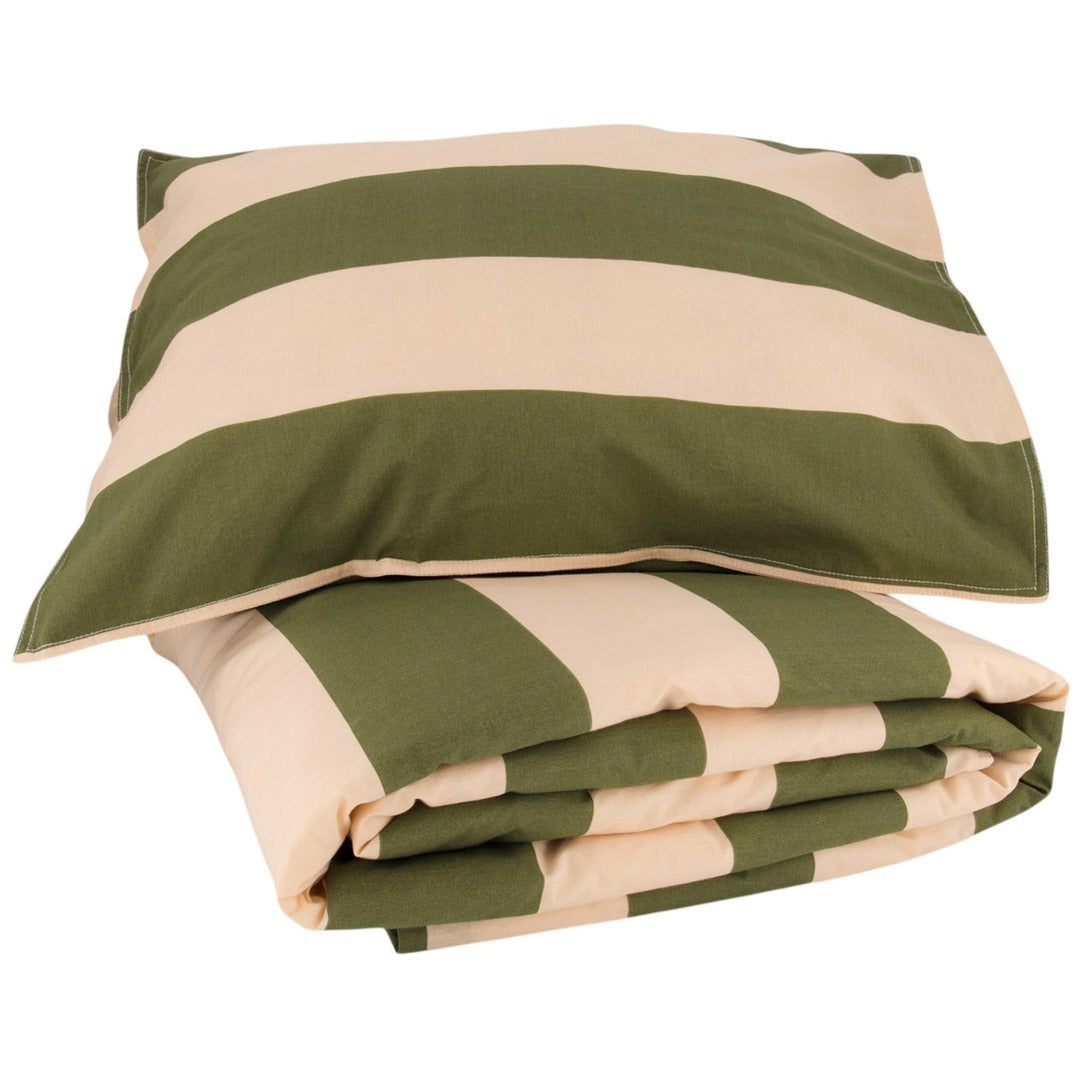 Striped Bedding Set. Green