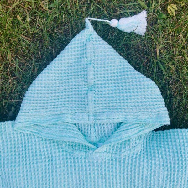 Linen Poncho. Mint